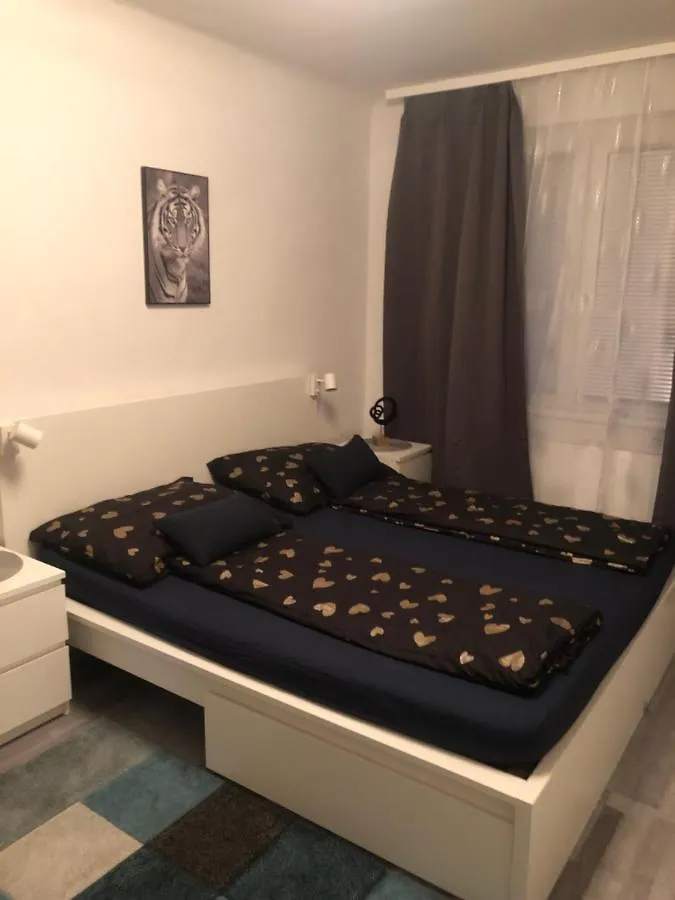 Amazing Location Apartment Vienna